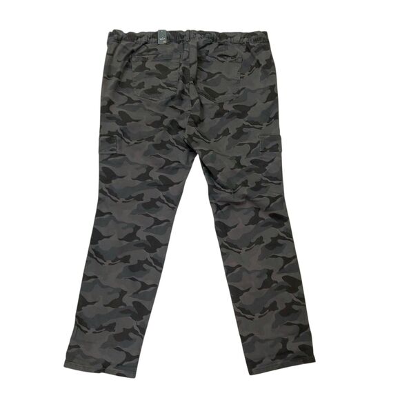 Torrid Cargo Camo Pants Womens 3 Regular Gray Feel The Fit Stretch Comfort - Picture 4 of 11